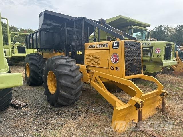 John Deere 640 Arrastrador de troncos