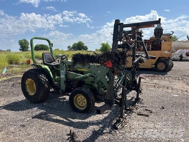 John Deere 750 Tractores compactos
