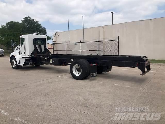 Kenworth T270 Camiones caja cerrada
