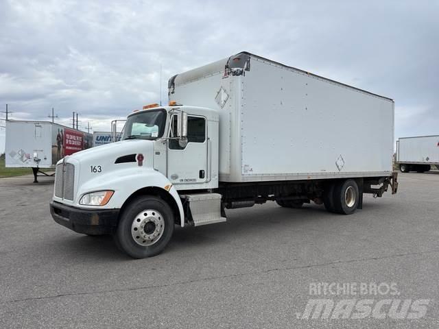 Kenworth T300 Camiones caja cerrada