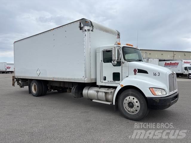 Kenworth T300 Camiones caja cerrada