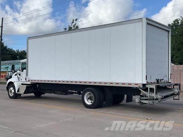 Kenworth T300 Camiones caja cerrada