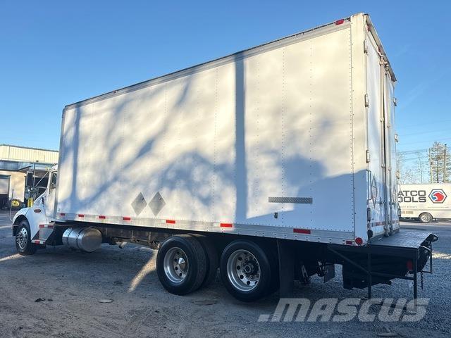 Kenworth T300 Camiones caja cerrada