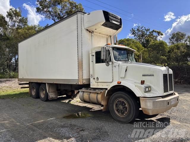 Kenworth T450 Camiones caja cerrada