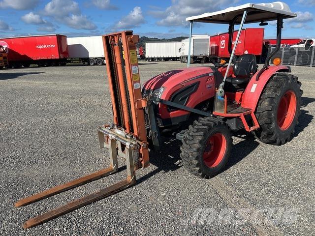 Kioti DK4810M Tractores