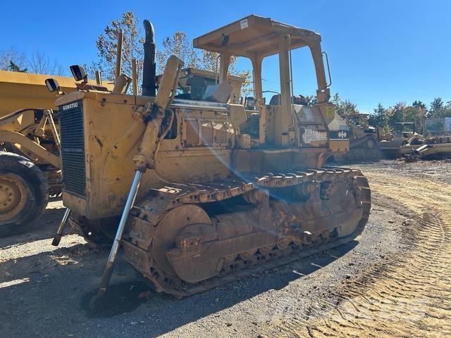 Komatsu D68E-1 Buldozer sobre oruga
