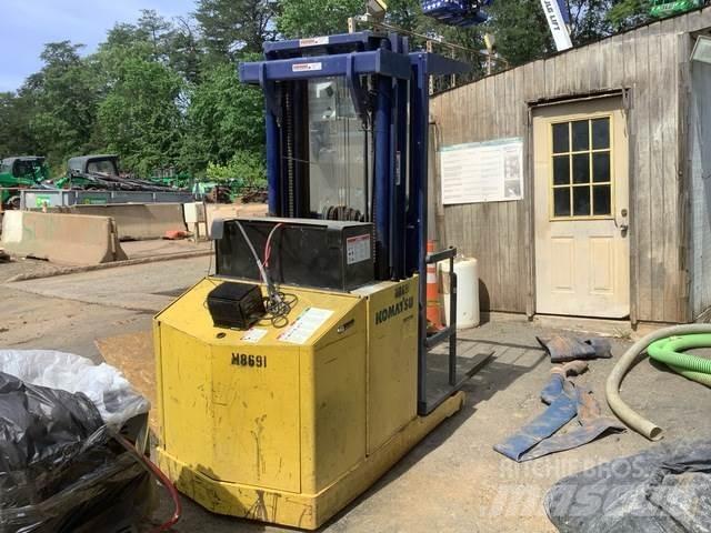 Komatsu MPF15 Recogepedidos de media altura