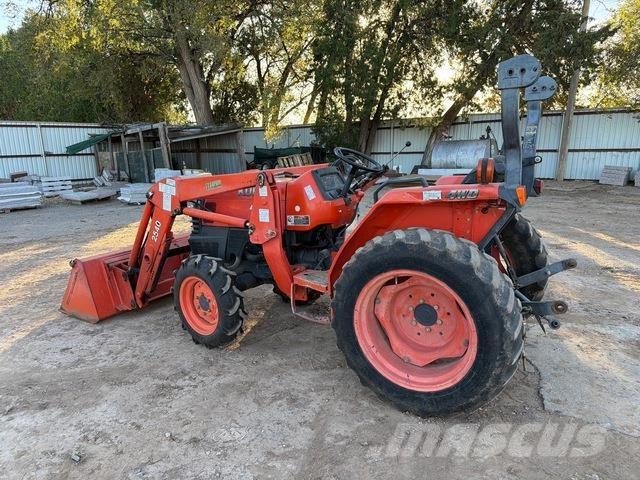 Kubota L2800D Tractores