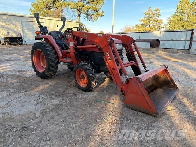 Kubota L2800D Tractores