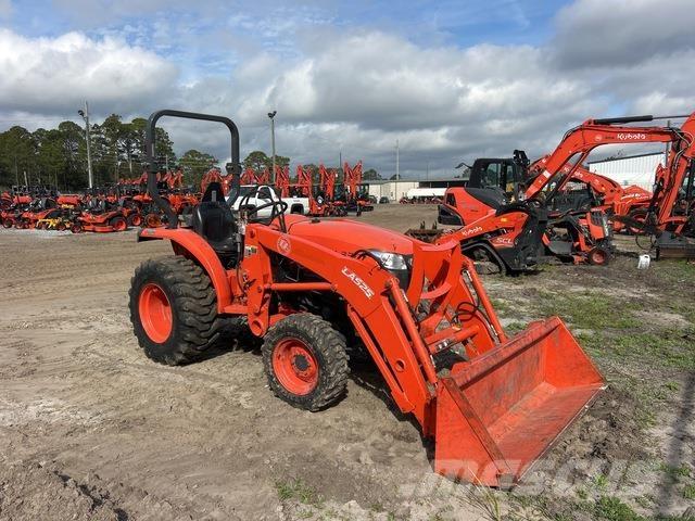 Kubota L3301DT Tractores compactos