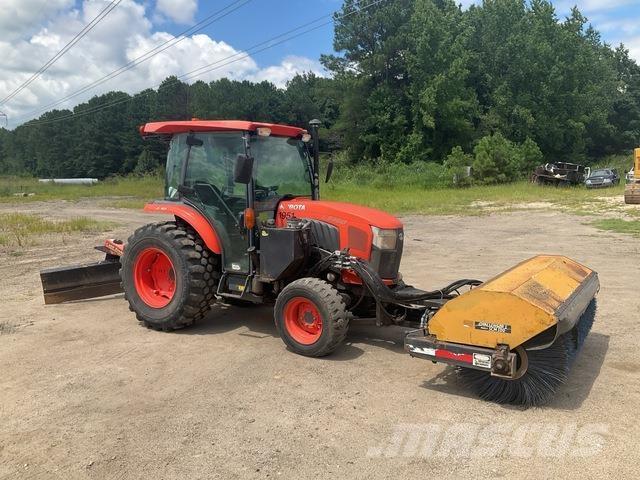 Kubota L5460 Barredora de interior