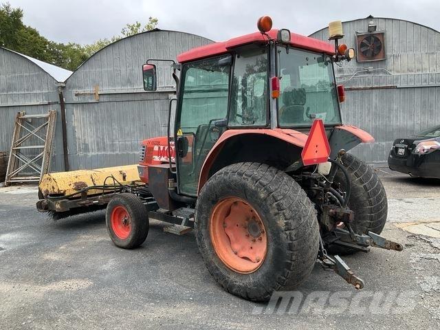 Kubota M4900 Tractores