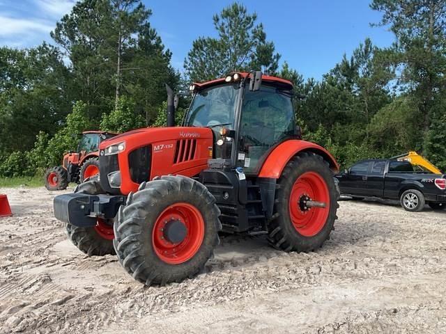 Kubota M7-132D Tractores
