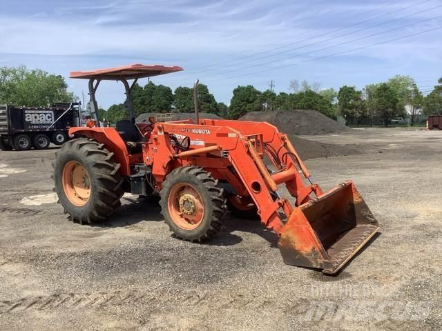Kubota M8200 Tractores