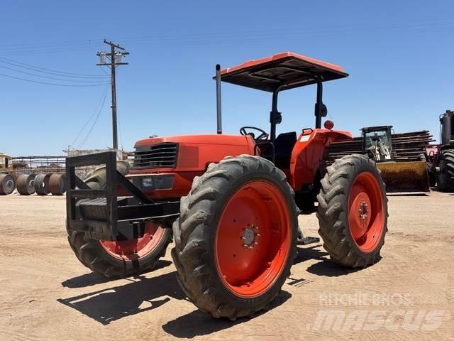 Kubota M9000 Tractores