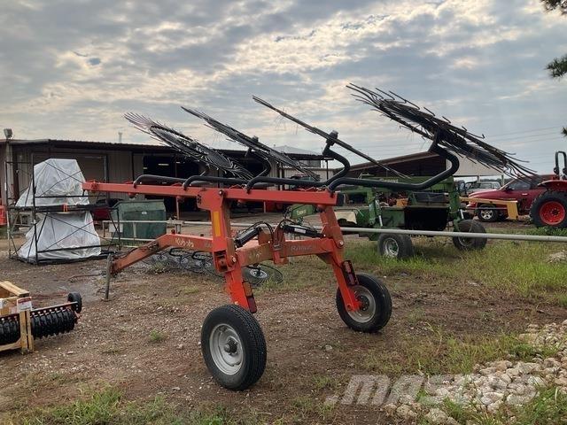 Kubota RA110CR Rastrillos y henificadores