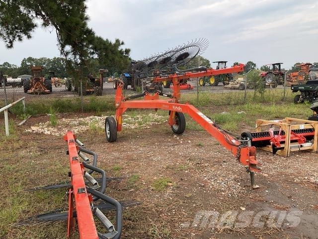 Kubota RA110CR Rastrillos y henificadores