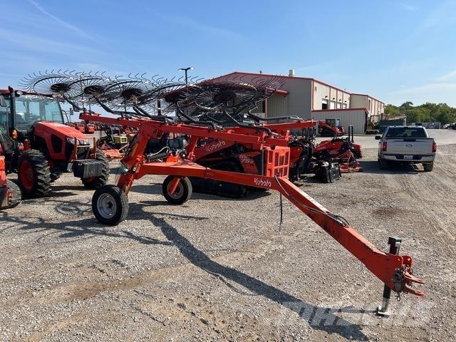 Kubota RA210CR Rastrillos y henificadores