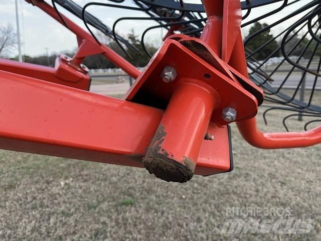 Kuhn SR110 GII Rastrillos y henificadores