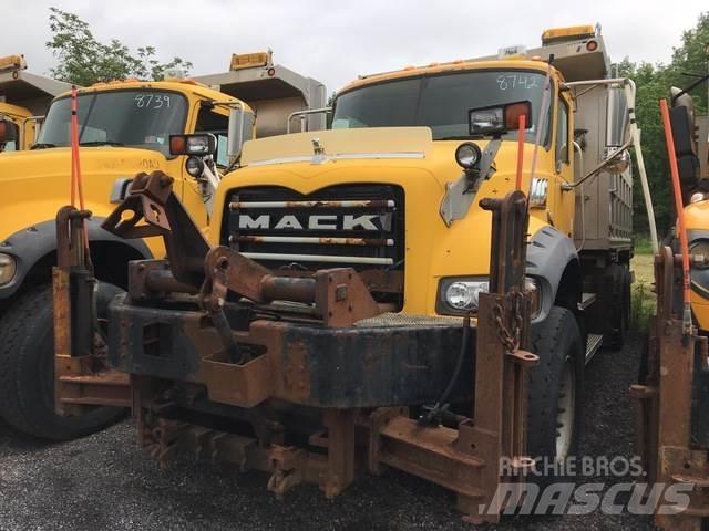 Mack 700 Láminas y cuñas quitanieves