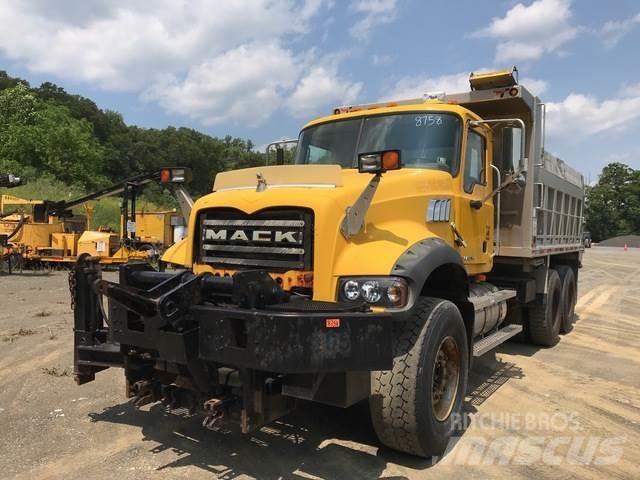 Mack 700 Láminas y cuñas quitanieves