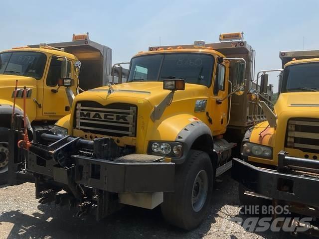 Mack 700 Láminas y cuñas quitanieves