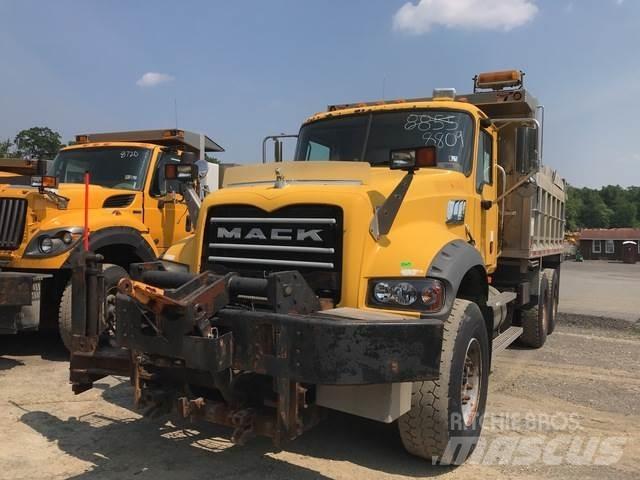 Mack 700 Láminas y cuñas quitanieves