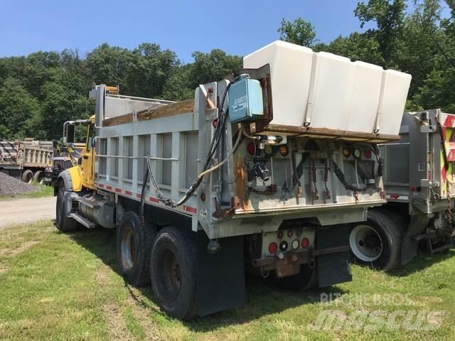 Mack 700 Láminas y cuñas quitanieves