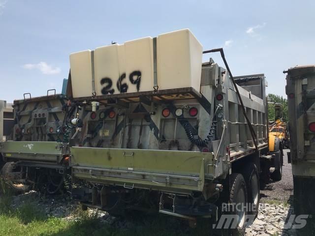 Mack 700 Láminas y cuñas quitanieves