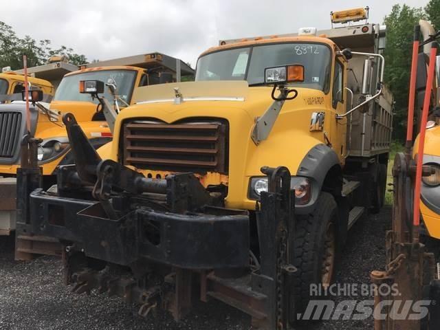 Mack 700 Láminas y cuñas quitanieves