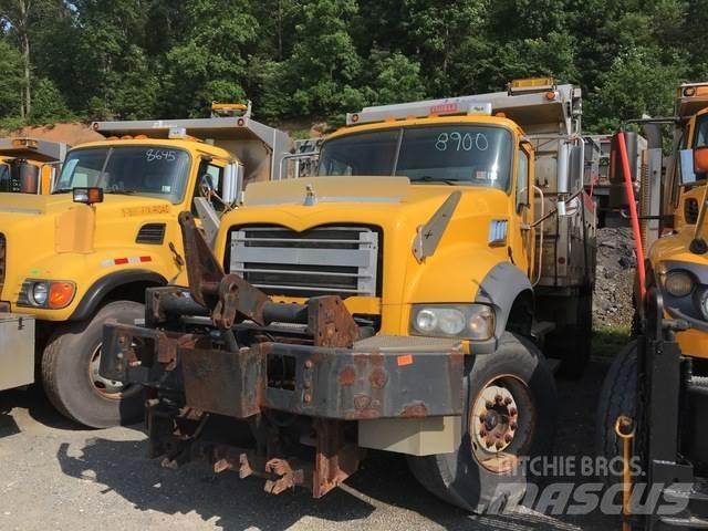 Mack 700 Láminas y cuñas quitanieves