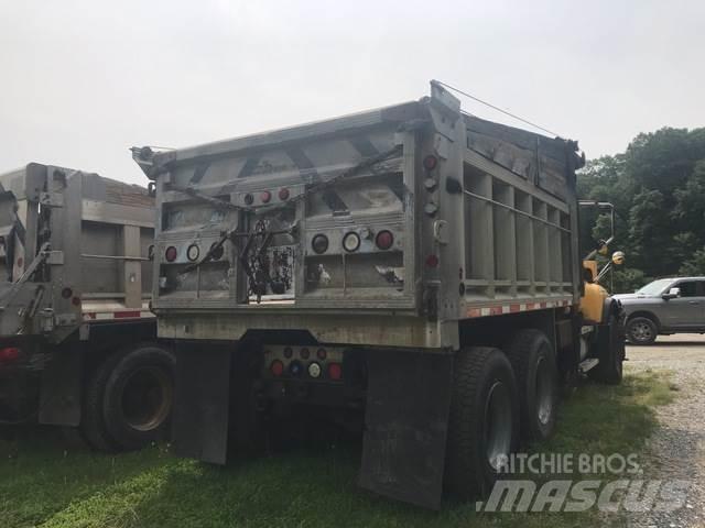 Mack 700 Láminas y cuñas quitanieves