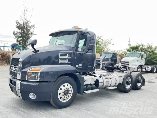 Mack AN64T Cabezas tractoras