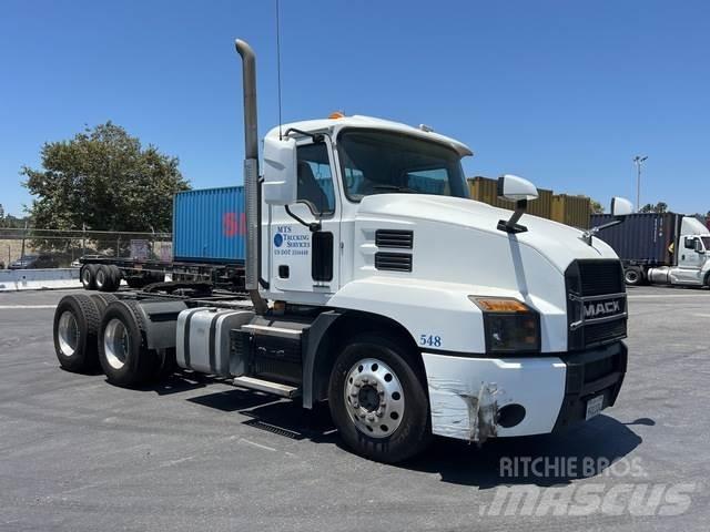 Mack AN64T Cabezas tractoras