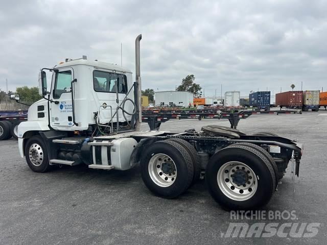 Mack AN64T Cabezas tractoras