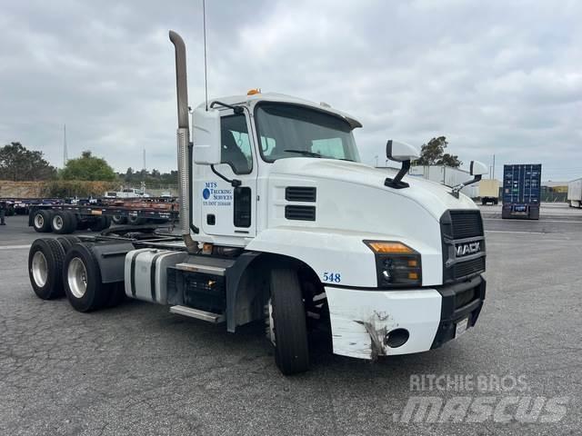 Mack AN64T Cabezas tractoras