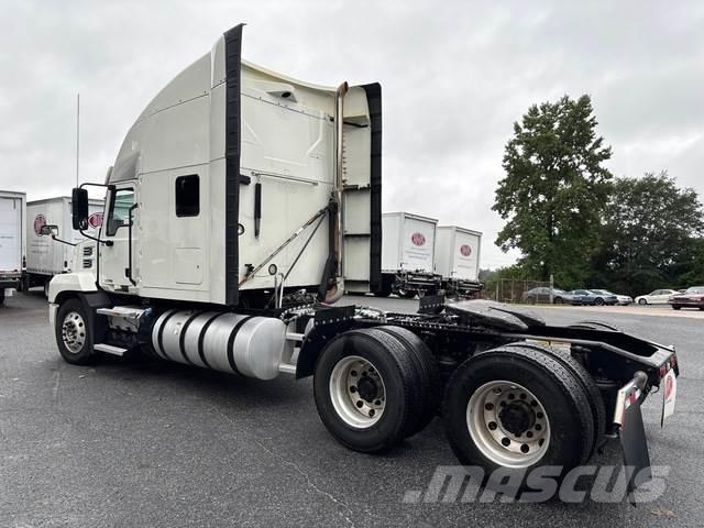 Mack AN64T Cabezas tractoras