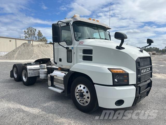 Mack AN64T Cabezas tractoras