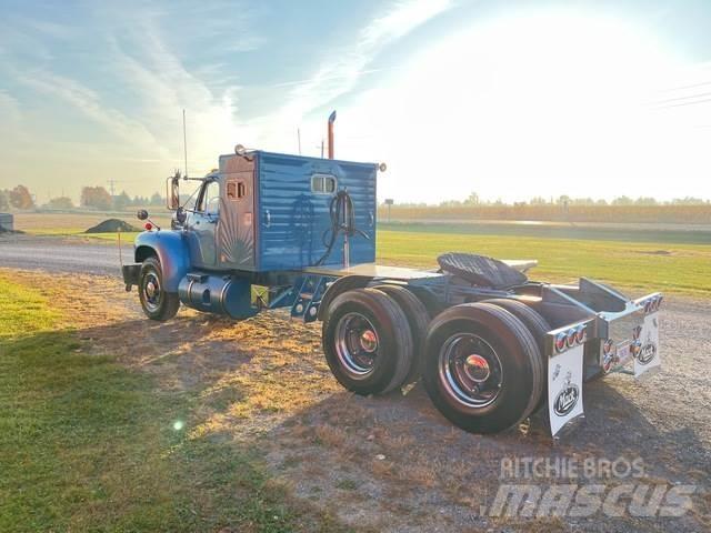 Mack B-61 Cabezas tractoras