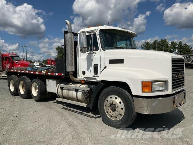 Mack CH 613 Camiones plataforma