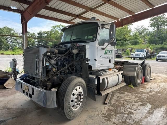 Mack CH613 Cabezas tractoras
