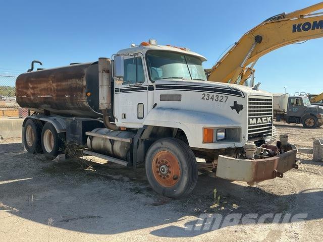 Mack CH613 Camiones cisterna