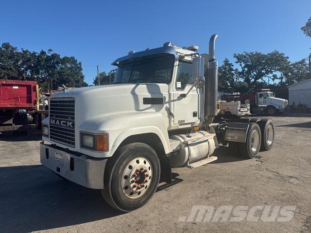 Mack CHN613 Cabezas tractoras
