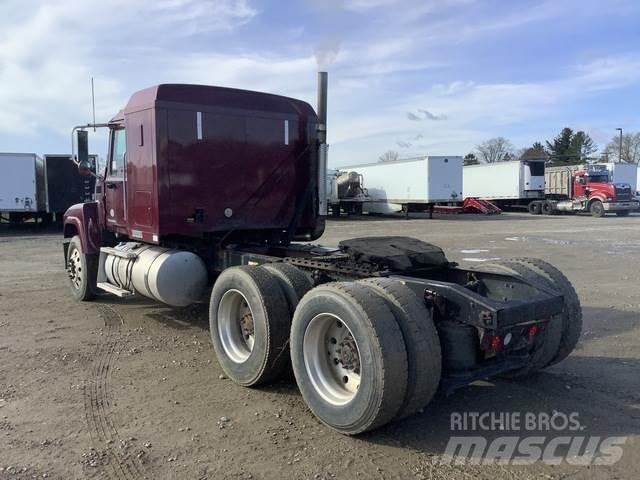 Mack CHU613 Cabezas tractoras