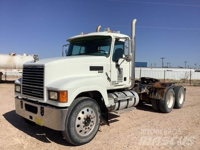 Mack CHU613 Cabezas tractoras