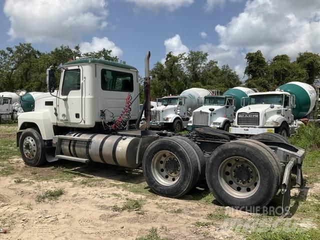 Mack CHU613 Cabezas tractoras