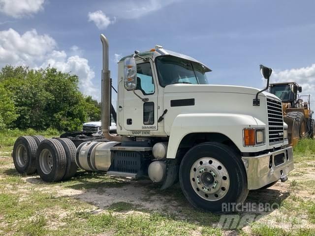 Mack CHU613 Cabezas tractoras