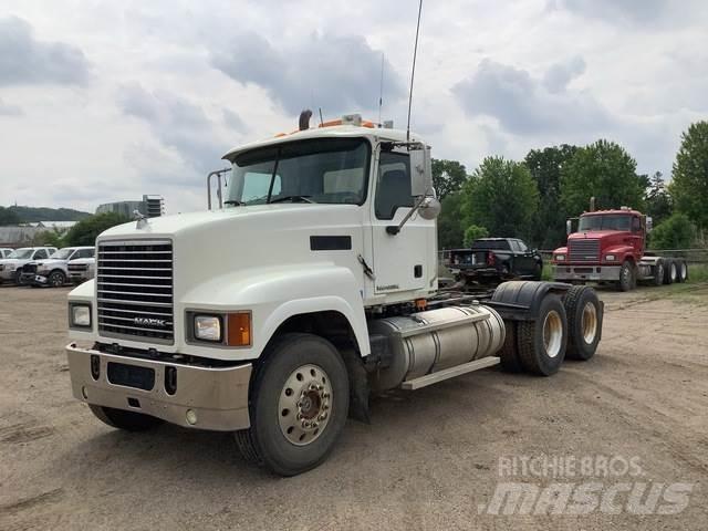 Mack CHU613 Cabezas tractoras