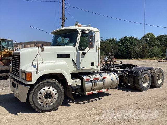Mack CHU613 Cabezas tractoras