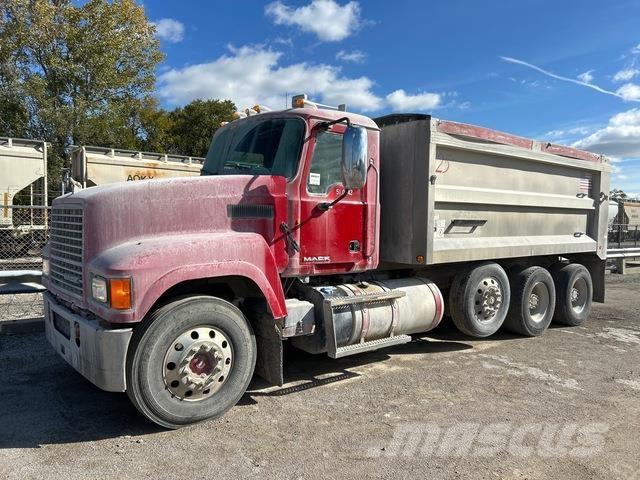 Mack CHU613 Camiones bañeras basculantes o volquetes